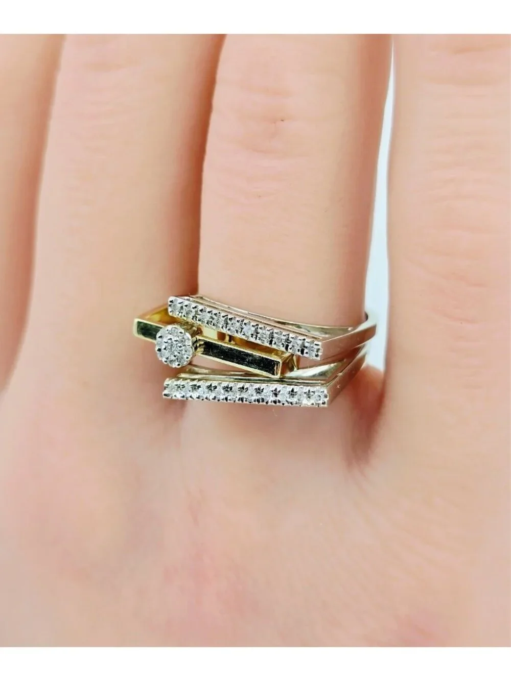 Unique 14K Solid Two Tone Multi Color Gold Ladies Motion Diamond Ring - Size 6.5